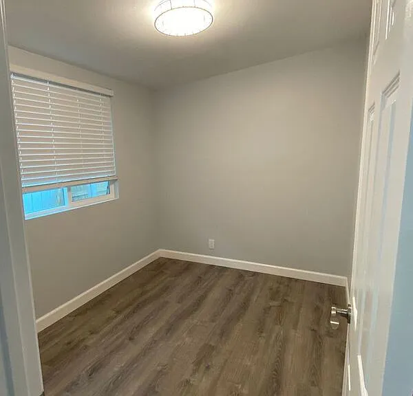736A Windsor Ct — Photo 14