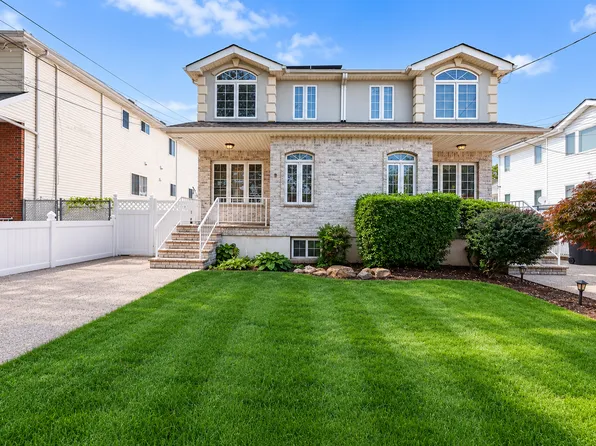53 Weed Ave, Staten Island, NY 10306