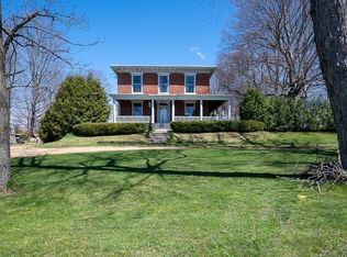 38 W Main St, Brookfield, MA 01506