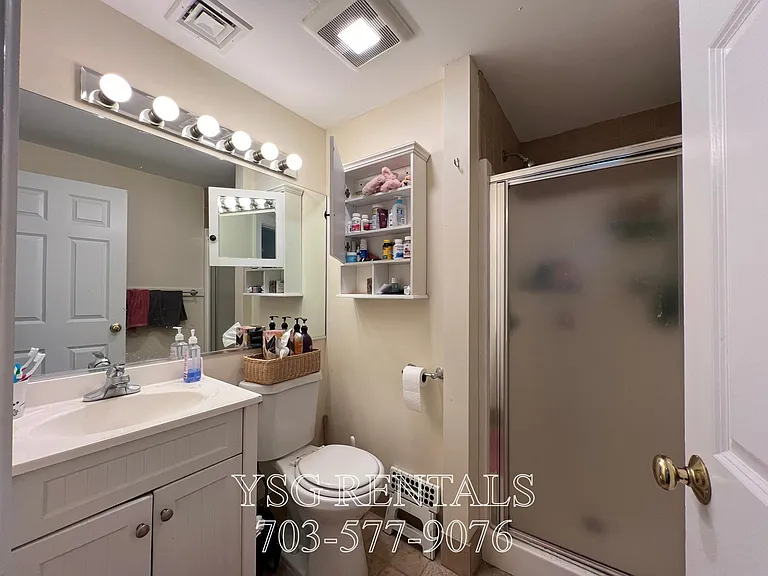 235 Everett St #235 — Photo 3
