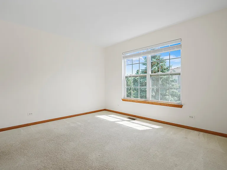2304 Hudson Cir — Photo 21
