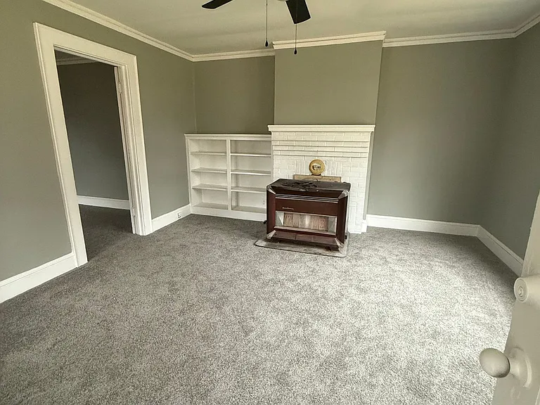 703 Louise St #703 — Photo 9