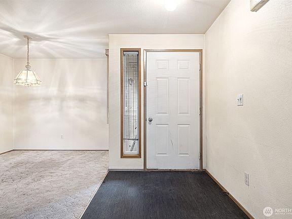 4th image of 5011 Robert Wayne Dr