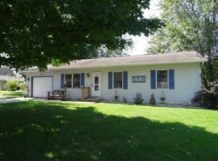 115 S Monroe St, Millersburg, IN 46543