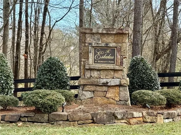 117 Serenity Lake Dr #8, Alpharetta, GA 30004