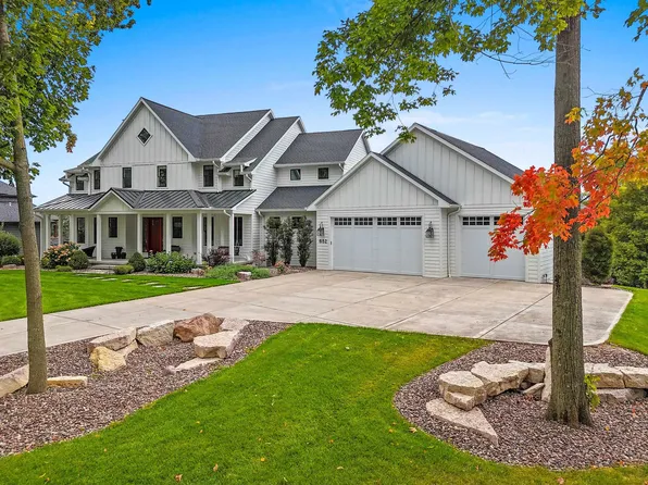 652 Lincoln Rdg, Green Bay, WI 54313