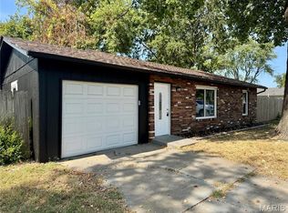 168 Troeckler Ln, Granite City, IL 62040