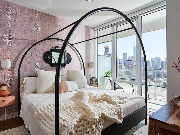 4th image of 1209 N Wells St #2608