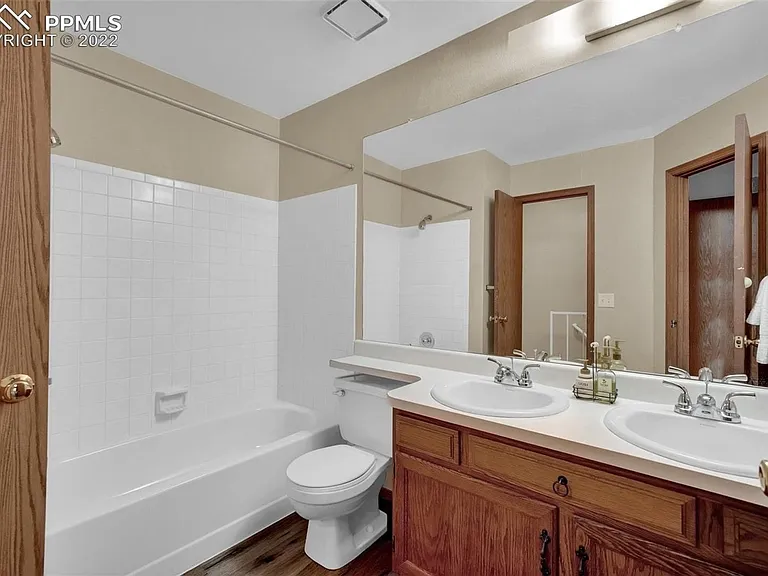 3467 Queen Anne Way — Photo 26