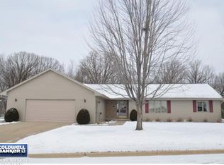 169 Oak Brook Dr, Pulaski, WI 54162