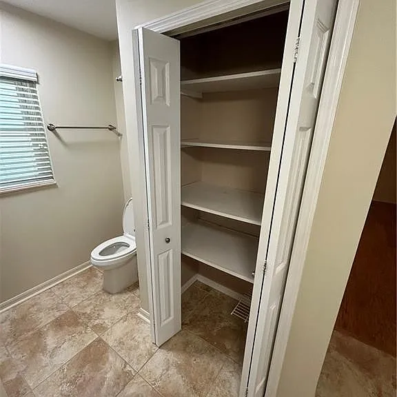 515 E Falconry Ct — Photo 14