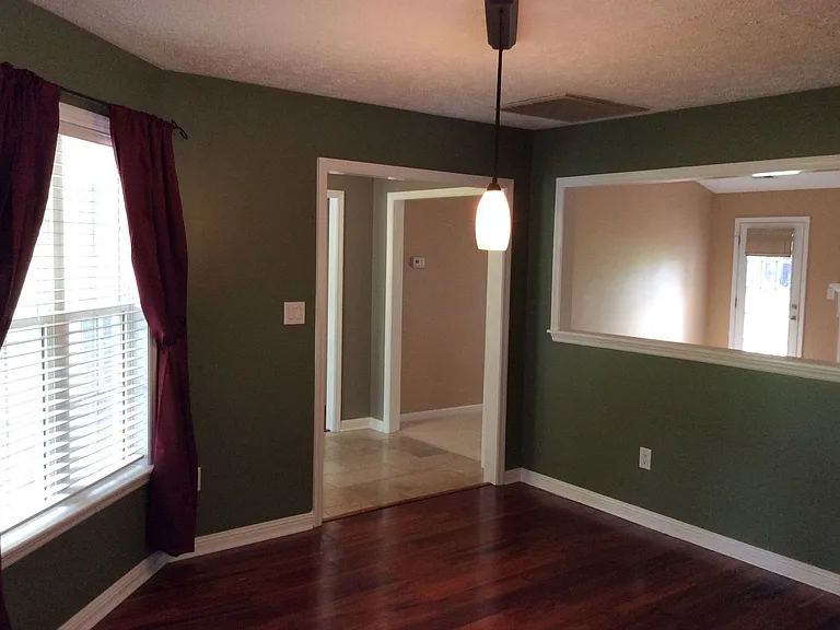 302 Jacqueline Dr — Photo 4