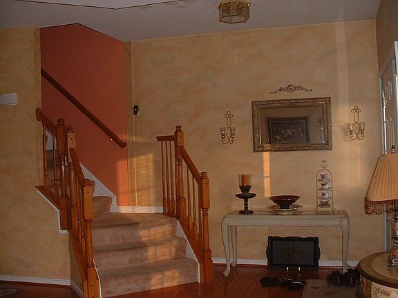 2nd image of 609 Edinshall Trl