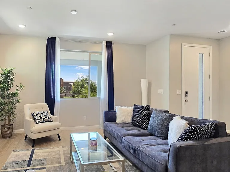 486 Mahogany Ridge St — Photo 2
