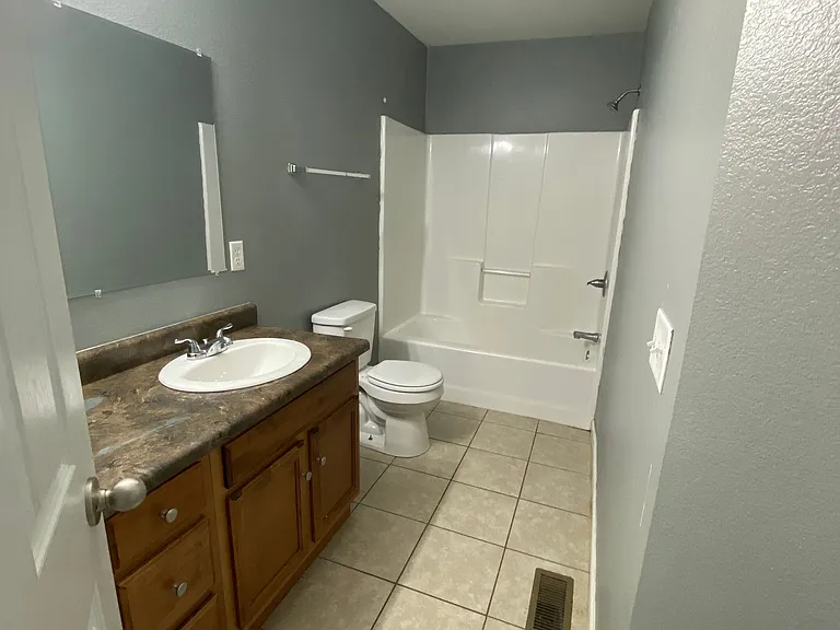 Brooke Village Townhomes I — Photo 8