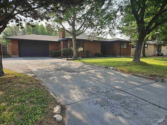 2nd image of 604 Monte Vista Dr