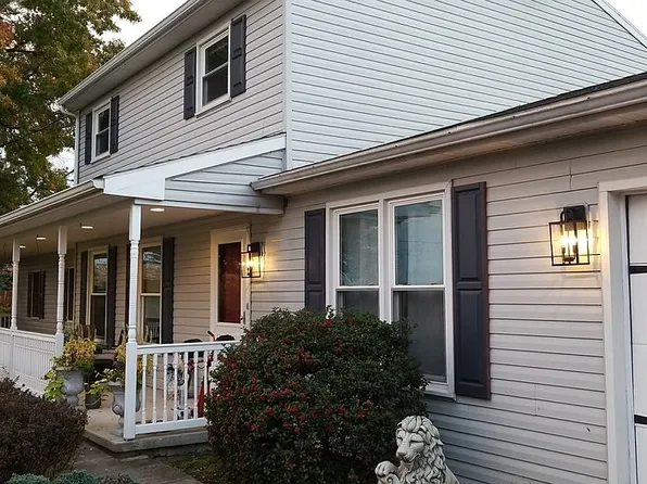 7 Hilltop Cir, Carlisle, PA 17015