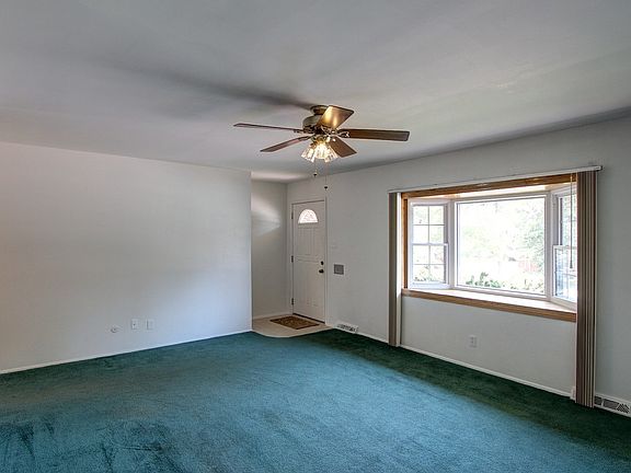 4th image of 1707 S Van Dyke Way