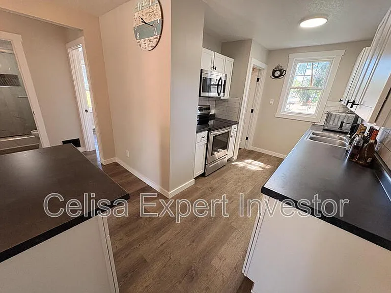 2337 Winter St — Photo 4