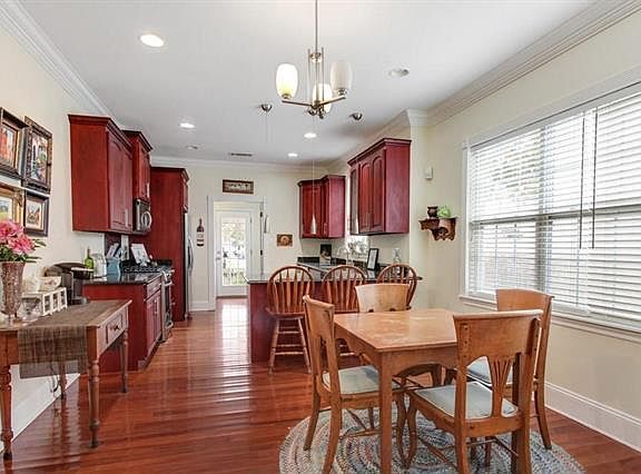 4th image of 2536 Nashville Ave