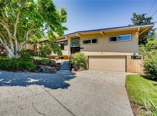 3460 SW 111th St, Seattle, WA 98146