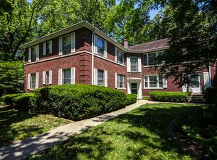 1502 S Race St APT 2, Urbana, IL