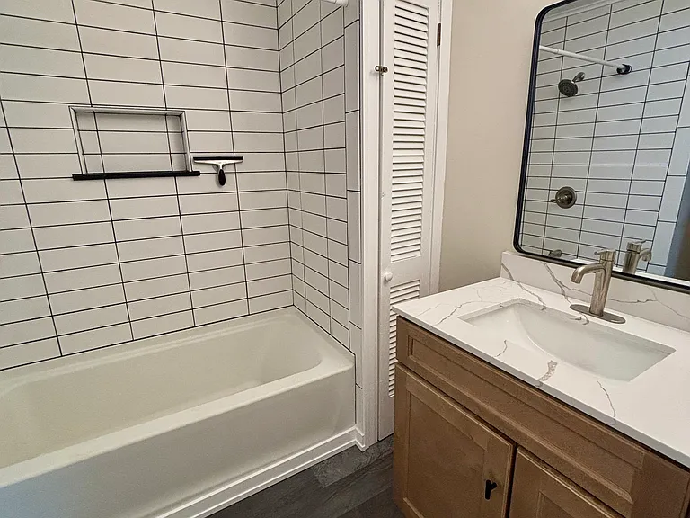 77 Caroline St #1 — Photo 20
