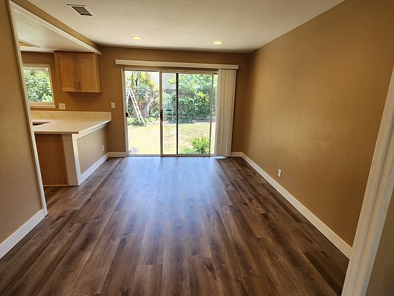 5th image of 2220 Loma Verde Dr