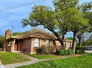 2202 Bolivar St, Denton, TX 76201