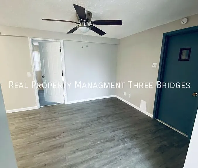 28 Redwood Dr — Photo 5