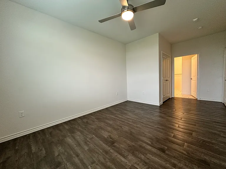 E William Cannon Dr — Photo 11