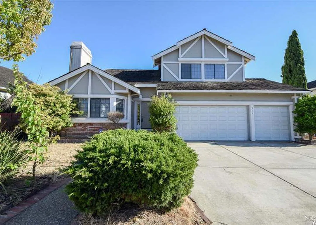 5 bed, 2846 sqft, $4,500 — Photo 1
