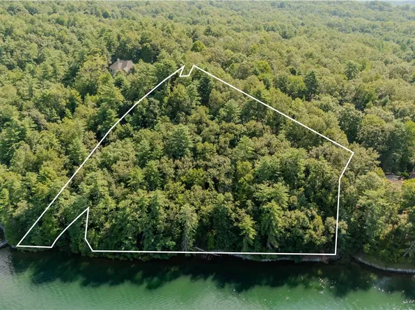 108 Blazing Star Ct, Sunset, SC 29685