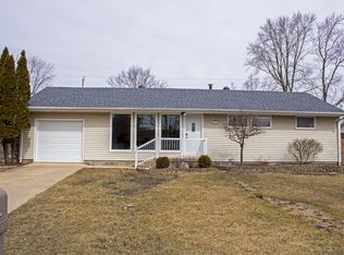 1904 Cypress Dr, Champaign, IL