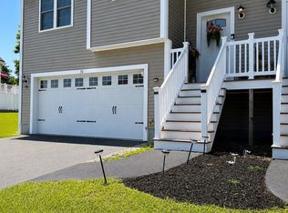 36 Caffoni Dr #17, Leominster, MA 01453