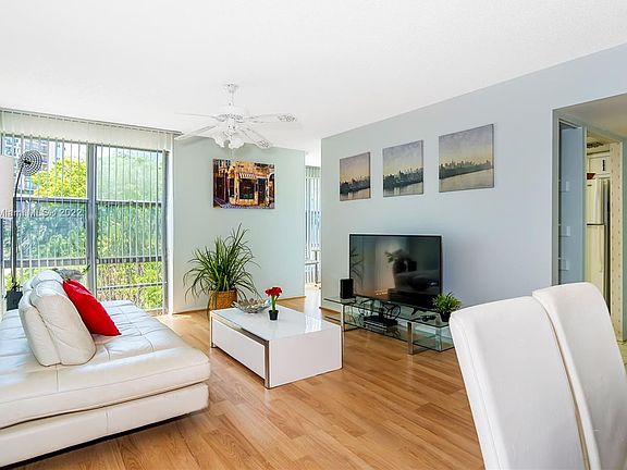 3rd image of 200 177th Dr APT 208