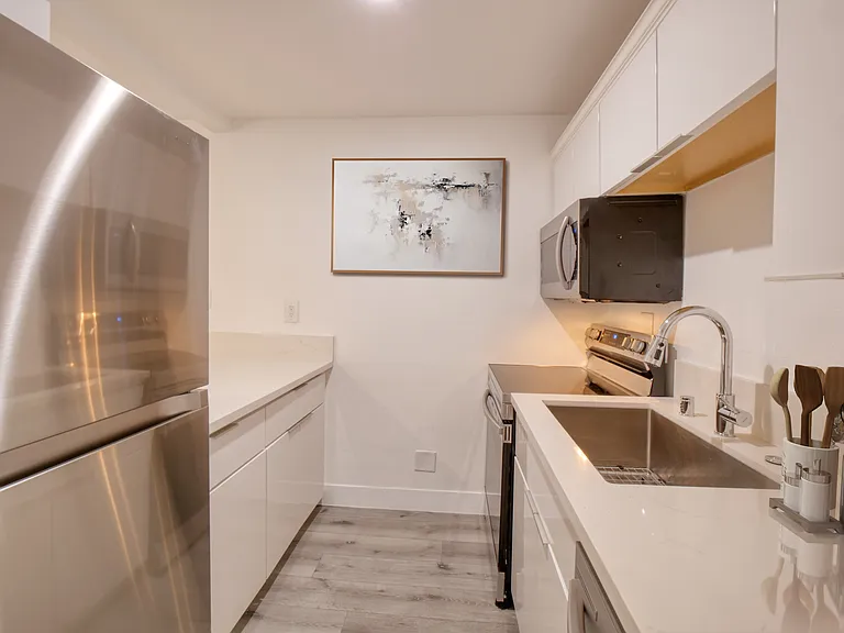 301 North Alvarado Street — Photo 6