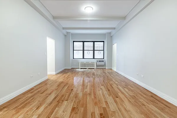 Rented by Stonehenge NYC LLC | media 11