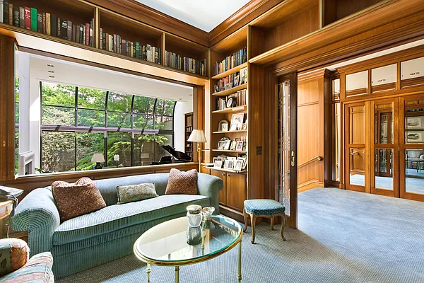 Sold by Centric Property Group | media 7