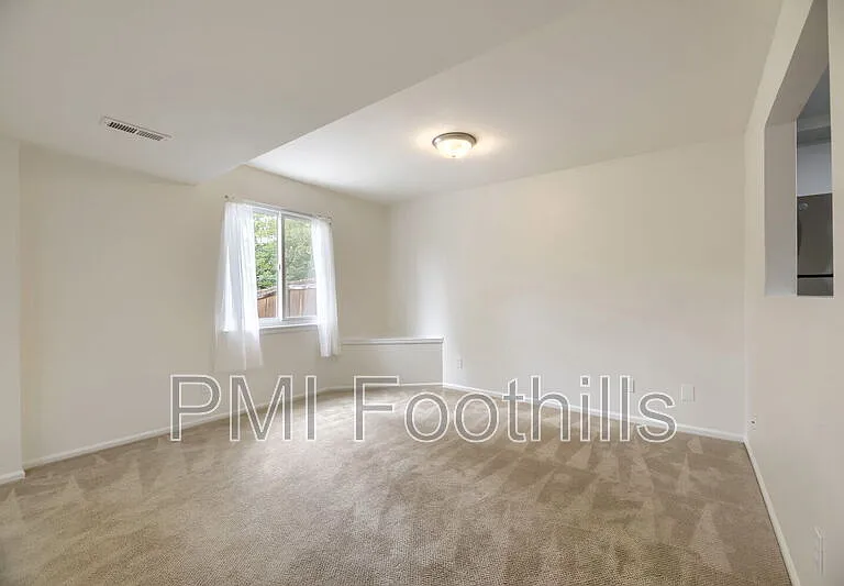 9318 W Coal Mine Ave — Photo 5