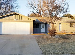 621 E Prairie View Rd, Crowley, TX 76036