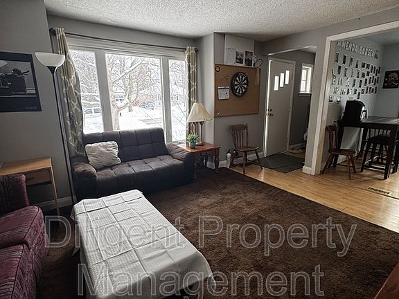 3rd image of 180 Dumble Ave