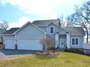 4905 Slater Rd, Eagan, MN 55122