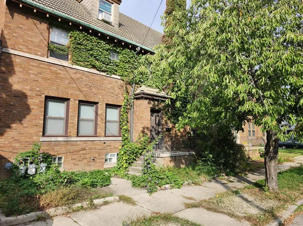 5008 21st AVENUE, Kenosha, WI 53140