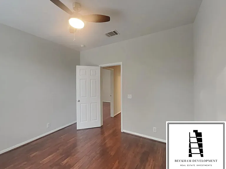 2418 Allred Dr #B — Photo 6