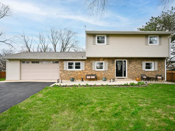 23W172 Saint Charles Rd, Glen Ellyn, IL 60137
