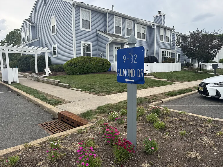 35 Almond Dr — Photo 19