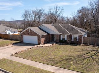 73 Rob St, Farmington, AR 72730