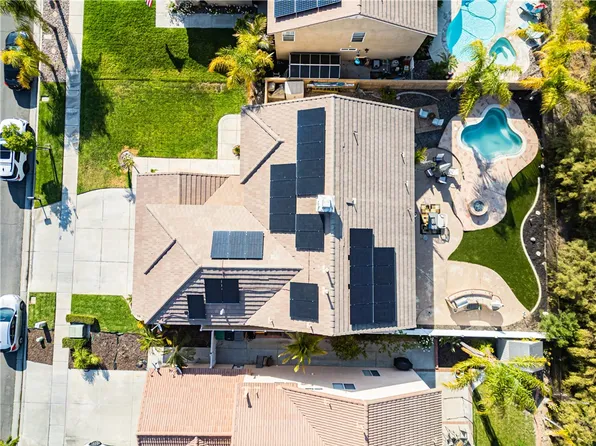 363 Appleby St, Corona, CA 92881