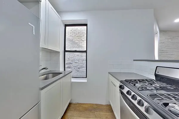 Rented by Platinum Properties | media 33